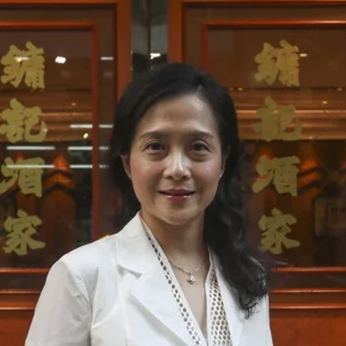 Yvonne Kam (Current CFO & The third generation at Yung Kee Restaurant)